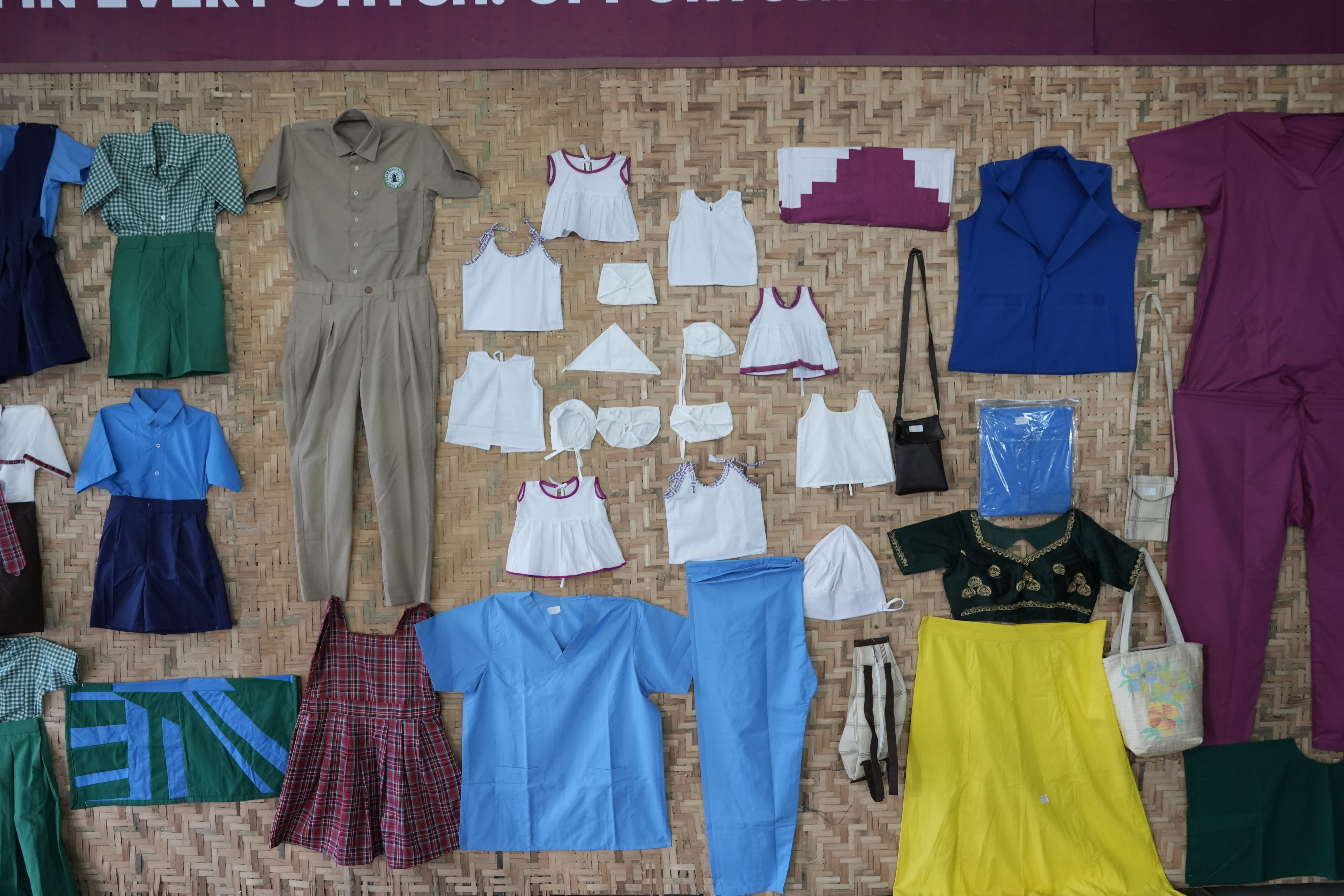 Women creating at Mahila Bhavan